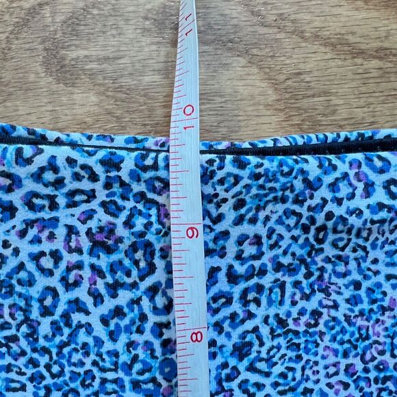 Victoria Sport Knockout Victoria's Secret Crop M Leopard Print Legging Capri - Picture 7 of 8